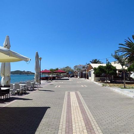 Holiday Apartment Sombrero Néa Péramos Kültér fotó