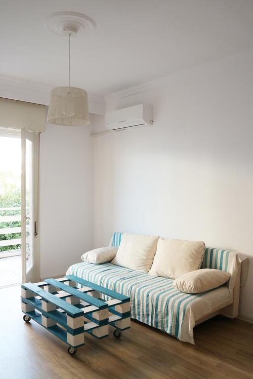 Holiday Apartment Sombrero Néa Péramos Kültér fotó